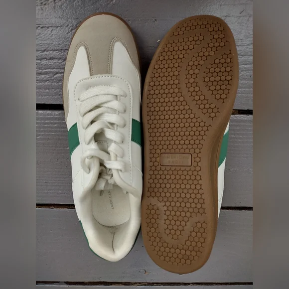 American Eagle White and Green Sneakers - Picture 3 of 3